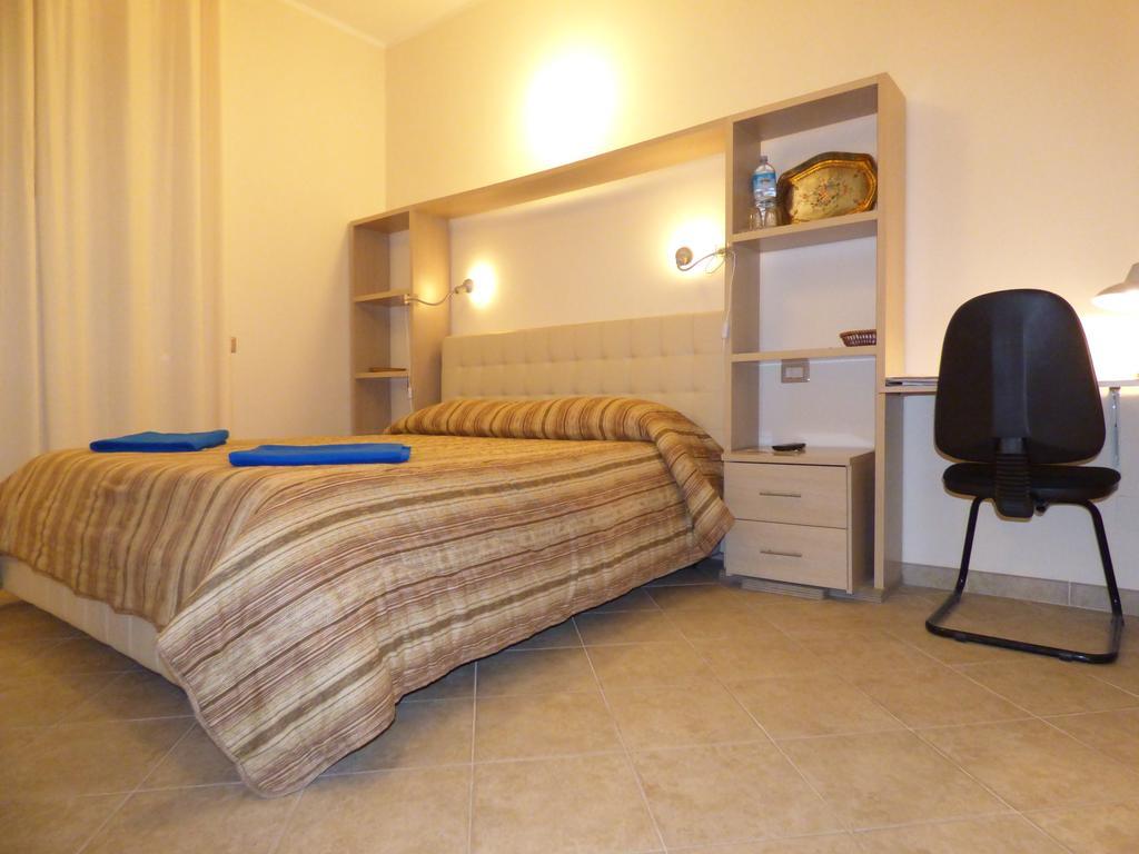 Hotel Anania Cagliari Zimmer foto