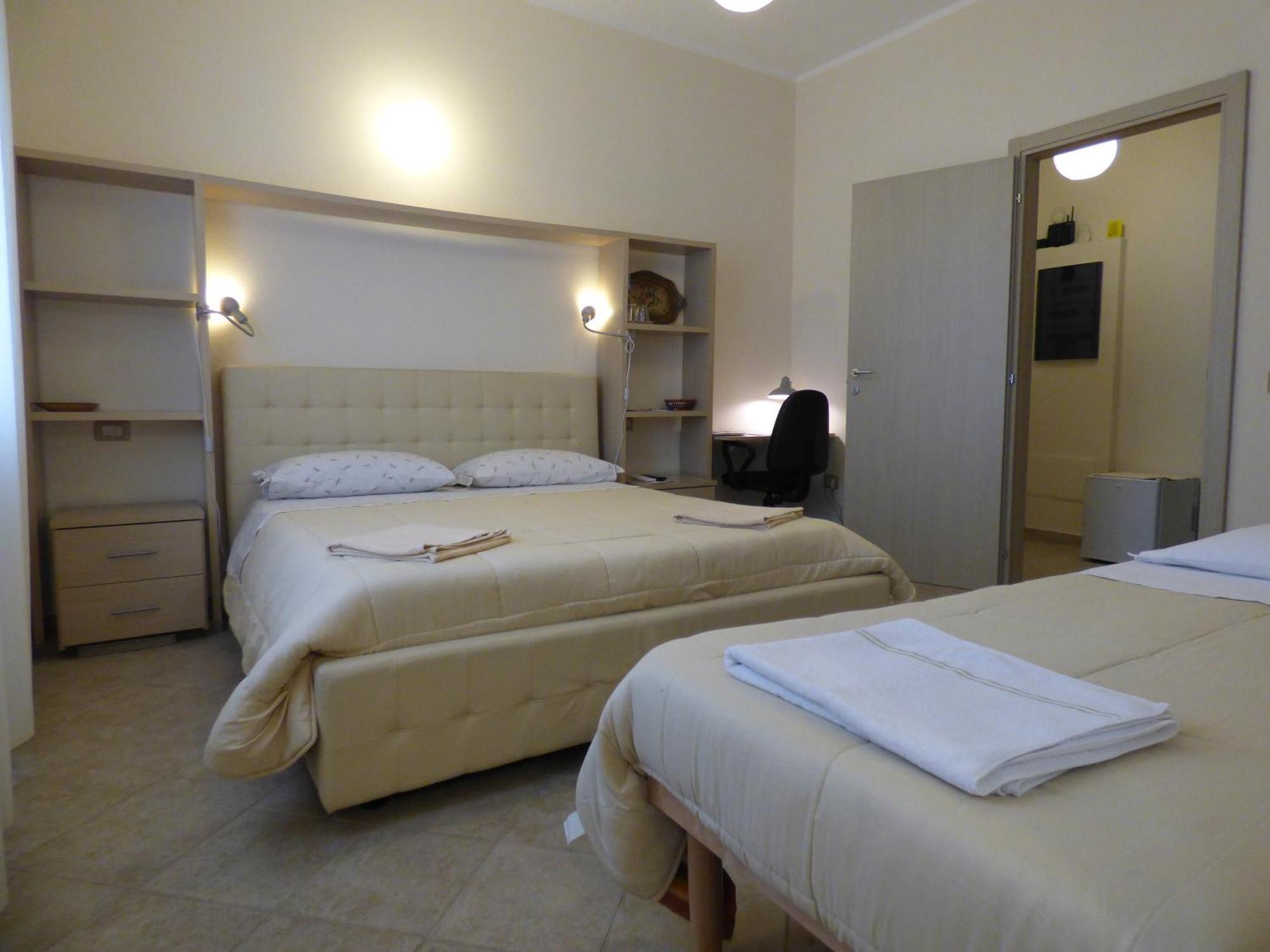 Hotel Anania Cagliari Zimmer foto