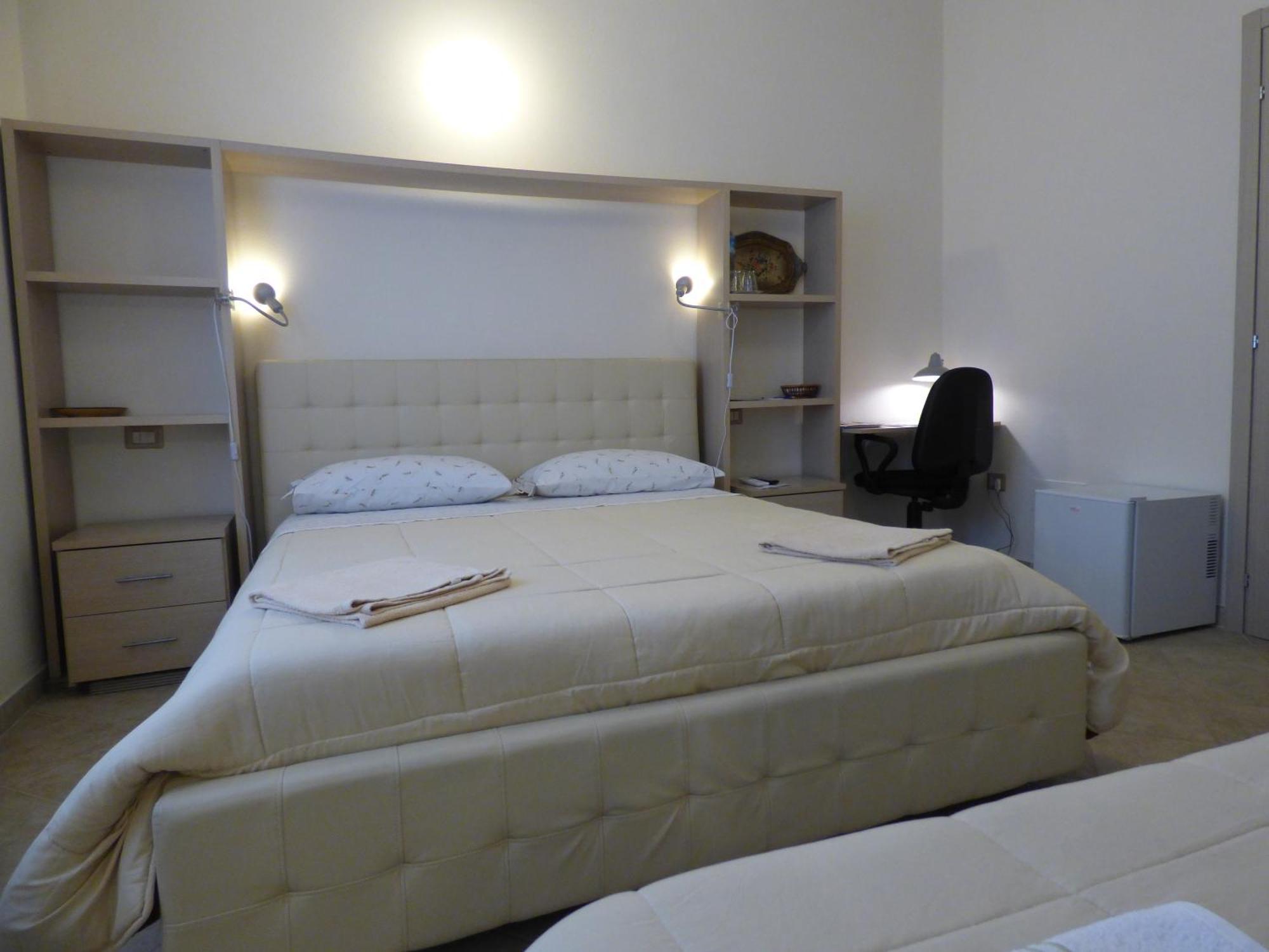 Hotel Anania Cagliari Zimmer foto