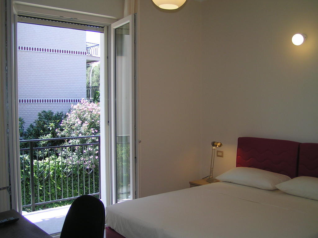 Hotel Anania Cagliari Zimmer foto