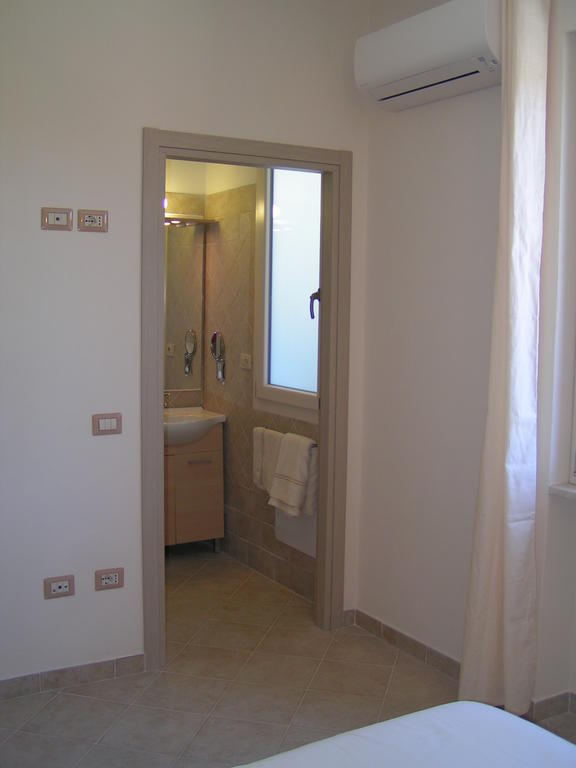 Hotel Anania Cagliari Zimmer foto