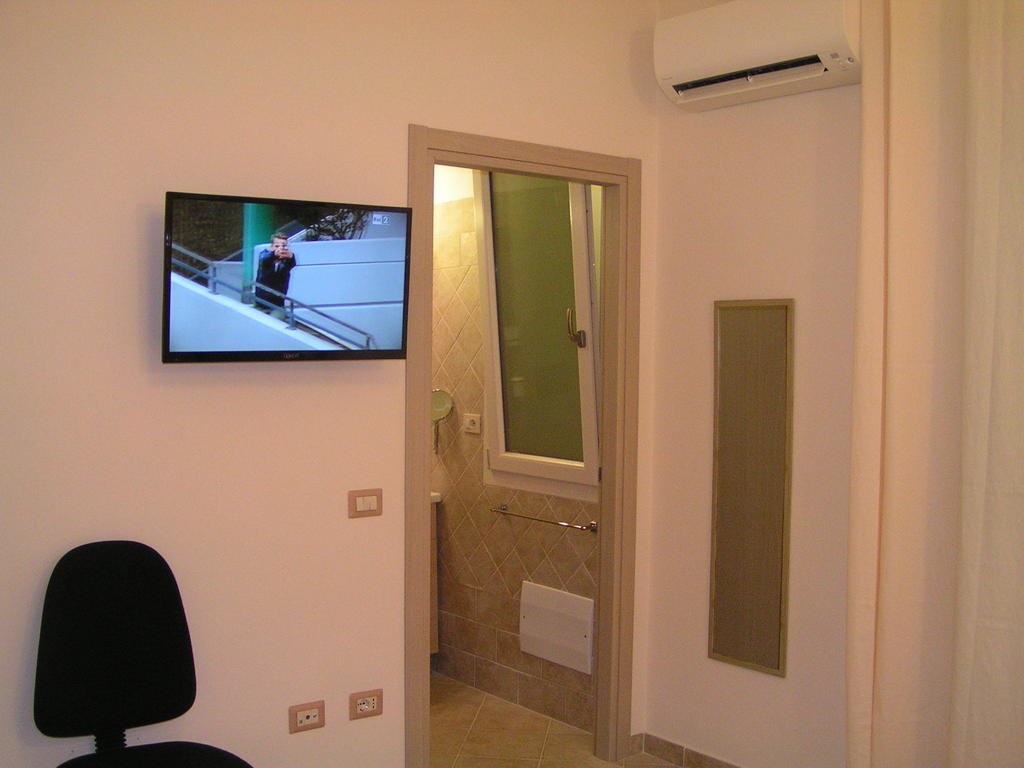 Hotel Anania Cagliari Zimmer foto
